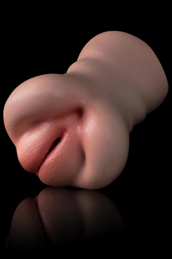 Elsa: 1.65LB Silicone Pocket Pussy With Virgin Labia