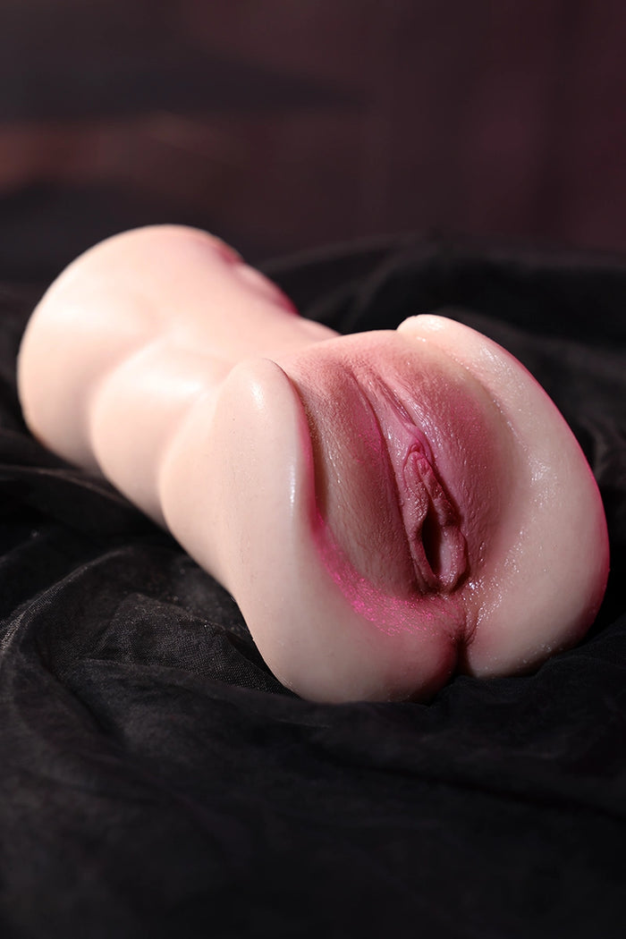 Penelope: 2.4LB Realistic Flesh Silicone Fake Vagina Masturbator